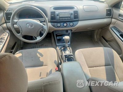 Zdjęcie 8 z 12 samochodu: 2006 TOYOTA CAMRY LE VIN:4T1BE30K56U684098 - miniatura