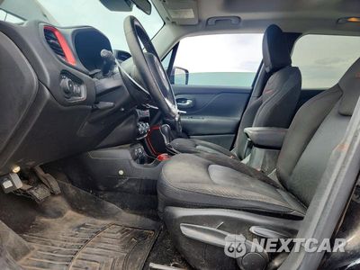 Zdjęcie 7 z 13 samochodu: 2016 JEEP RENEGADE TRAILHAWK VIN:ZACCJBCT5GPD81165 - miniatura