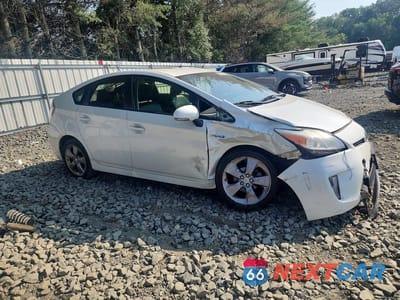 Czwarte zdjęcie samochodu z boku: 2015 TOYOTA PRIUS VIN:JTDKN3DU3F0407490 - miniatura