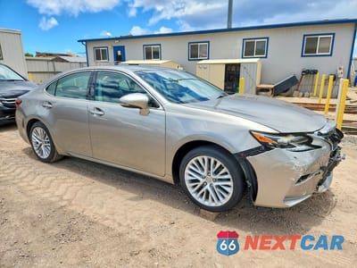 Czwarte zdjęcie samochodu z boku: 2016 LEXUS ES 350 VIN:58ABK1GG1GU015870 - miniatura