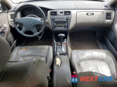 Zdjęcie 8 z 12 samochodu: 2001 HONDA ACCORD EX VIN:1HGCG56691A014302 - miniatura
