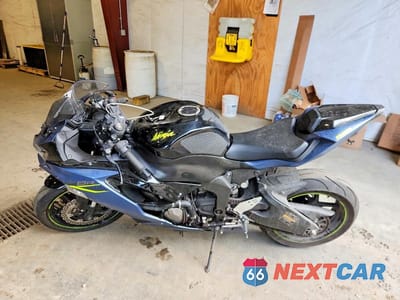 Trzecie zdjęcie samochodu z tyłu: 2023 KAWASAKI ZX636 K VIN:JKBZXJH13PA016399 - miniatura