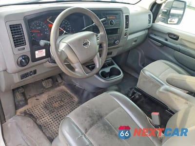 Zdjęcie 8 z 13 samochodu: 2014 NISSAN NV 2500 HD S VIN:1N6AF0LX9EN101654 - miniatura