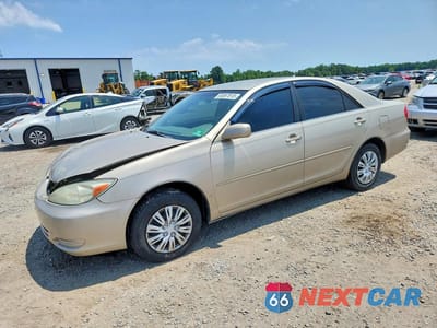 2004 TOYOTA CAMRY LE 4T1BE32KX4U292891 - główne zdjęcie licytacji z USA - miniatura