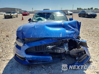 Piąte zdjęcie samochodu w środku: 2017 FORD MUSTANG VIN:1FA6P8AM2H5264590 - miniatura