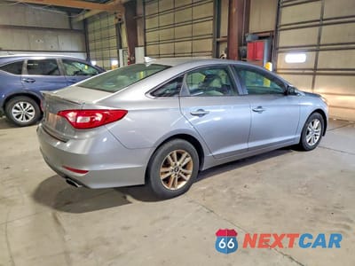 Trzecie zdjęcie samochodu z tyłu: 2016 HYUNDAI SONATA SE VIN:5NPE24AF9GH331912 - miniatura