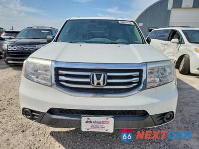 Piąte zdjęcie samochodu w środku: 2014 HONDA PILOT LX VIN:5FNYF3H21EB005841 - miniatura