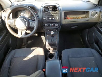 Zdjęcie 8 z 13 samochodu: 2011 JEEP COMPASS SPORT VIN:1J4NF1FB5BD149562 - miniatura