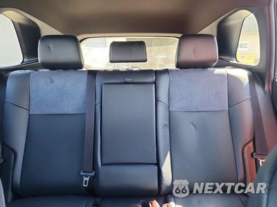 Zdjęcie 10 z 13 samochodu: 2026 TOYOTA RAV4 PLUG-IN HYBRID XSE VIN:JTM7ERAV4TJ007966 - miniatura