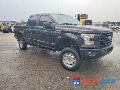 Czwarte zdjęcie samochodu z boku: 2017 FORD F150 SUPERCREW VIN:1FTEW1CP1HFA41894 - miniatura