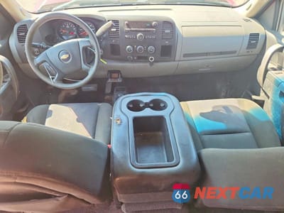Zdjęcie 8 z 12 samochodu: 2011 CHEVROLET SILVERADO K1500 LS VIN:1GCRKREA6BZ302429 - miniatura