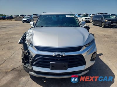 Piąte zdjęcie samochodu w środku: 2020 CHEVROLET BLAZER 3LT VIN:3GNKBDRS7LS539699 - miniatura