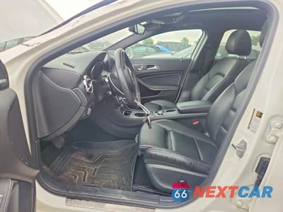 Zdjęcie 7 z 13 samochodu: 2020 MERCEDES-BENZ GLA 250 4MATIC VIN:WDCTG4GB0LJ664959 - miniatura