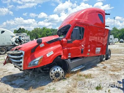 2021 FREIGHTLINER CASCADIA 126 SEMI TRUCK 1FUJHHDR8MLMJ5164 - główne zdjęcie licytacji z USA - miniatura