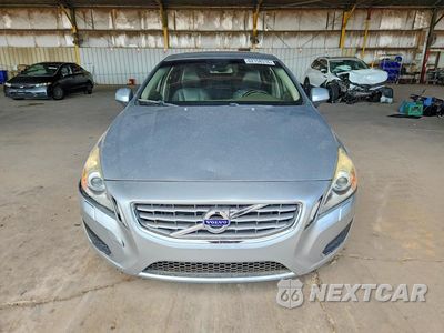 Piąte zdjęcie samochodu w środku: 2013 VOLVO S60 T5 VIN:YV1612FSXD1223281 - miniatura