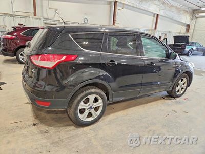 Trzecie zdjęcie samochodu z tyłu: 2015 FORD ESCAPE SE VIN:1FMCU9GX4FUB39182 - miniatura