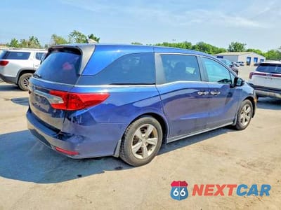 Trzecie zdjęcie samochodu z tyłu: 2020 HONDA ODYSSEY EXL VIN:5FNRL6H71LB049345 - miniatura