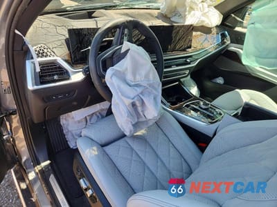 Zdjęcie 8 z 12 samochodu: 2026 BMW X5 XDRIVE50E VIN:5UX43EU08T9458934 - miniatura