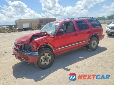 2001 CHEVROLET BLAZER 1GNDT13W012187218 - główne zdjęcie licytacji z USA - miniatura