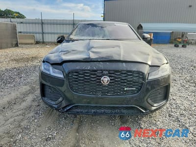 Piąte zdjęcie samochodu w środku: 2021 JAGUAR XF R-DYNAMIC SE VIN:SAJBL4GX9MCY90255 - miniatura