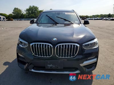 Piąte zdjęcie samochodu w środku: 2019 BMW X3 XDRIVE30I VIN:5UXTR9C51KLP94232 - miniatura