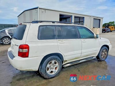 Trzecie zdjęcie samochodu z tyłu: 2005 TOYOTA HIGHLANDER BASE VIN:JTEGD21A850114420 - miniatura