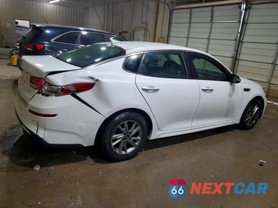 Trzecie zdjęcie samochodu z tyłu: 2019 KIA OPTIMA LX VIN:5XXGT4L38KG294784 - miniatura