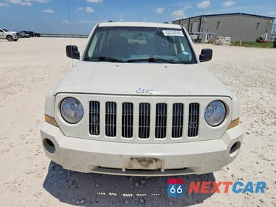 Piąte zdjęcie samochodu w środku: 2008 JEEP PATRIOT SPORT VIN:1J8FT28058D554147 - miniatura