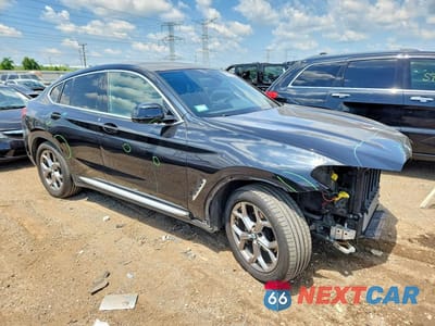 Czwarte zdjęcie samochodu z boku: 2021 BMW X4 XDRIVE30I VIN:5UX2V1C09M9D79577 - miniatura