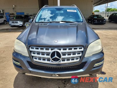 Piąte zdjęcie samochodu w środku: 2011 MERCEDES-BENZ ML 350 BLUETEC VIN:4JGBB2FB7BA682164 - miniatura