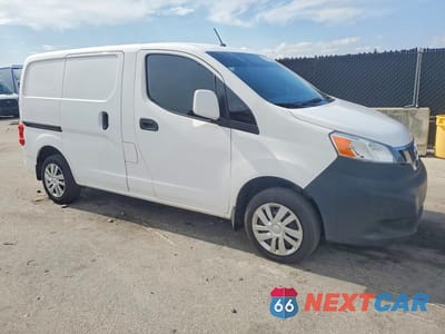 Czwarte zdjęcie samochodu z boku: 2017 NISSAN NV200 DELIVERY VAN VIN:3N6CM0KN8HK699275 - miniatura