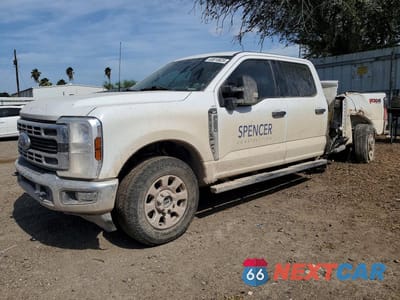 2024 FORD F250 SUPER DUTY 1FT8W2BN1RED64689 - główne zdjęcie licytacji z USA - miniatura