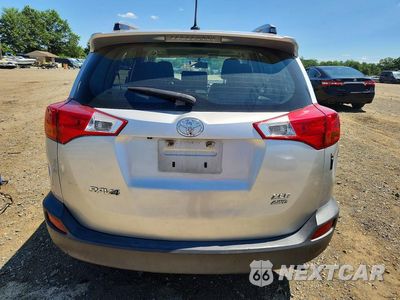 Zdjęcie 6 z 13 samochodu: 2015 TOYOTA RAV4 XLE VIN:JTMRFREV4FD137457 - miniatura