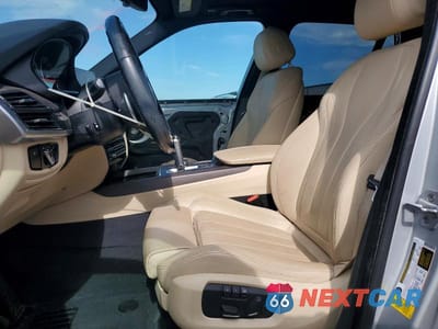 Zdjęcie 7 z 14 samochodu: 2018 BMW X5 SDRIVE35I VIN:5UXKR2C5XJ0Z20462 - miniatura