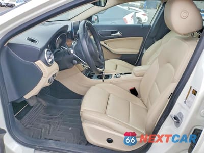 Zdjęcie 7 z 13 samochodu: 2016 MERCEDES-BENZ GLA 250 4MATIC VIN:WDCTG4GB8GJ225417 - miniatura