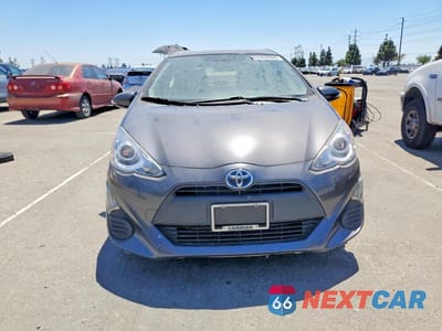 Piąte zdjęcie samochodu w środku: 2016 TOYOTA PRIUS C ONE VIN:JTDKDTB32G1139931 - miniatura