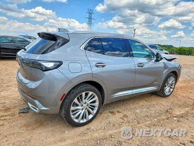 Trzecie zdjęcie samochodu z tyłu: 2025 BUICK ENVISION AVENIR VIN:LRBFZME43SD025892 - miniatura