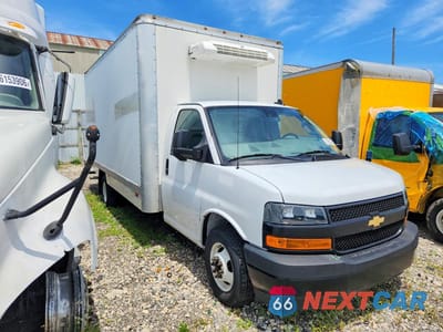 Czwarte zdjęcie samochodu z boku: 2024 CHEVROLET EXPRESS REFRIGERATED DELIVERY VAN VIN:1HA3GTF70RN005046 - miniatura