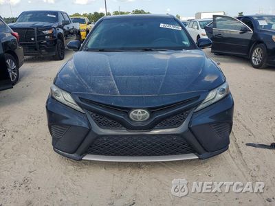 Piąte zdjęcie samochodu w środku: 2018 TOYOTA CAMRY XSE VIN:4T1B61HK6JU669897 - miniatura