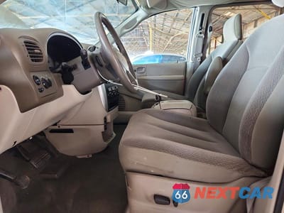 Zdjęcie 7 z 13 samochodu: 2005 CHRYSLER TOWN & COUNTRY TOURING VIN:2C4GP54L15R524654 - miniatura