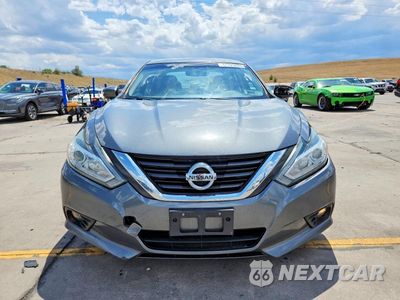 Piąte zdjęcie samochodu w środku: 2016 NISSAN ALTIMA 2.5 SV VIN:1N4AL3AP9GC280427 - miniatura
