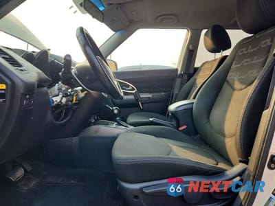 Zdjęcie 7 z 13 samochodu: 2013 KIA SOUL + VIN:KNDJT2A69D7766705 - miniatura