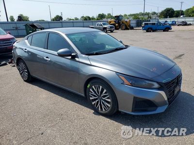 Czwarte zdjęcie samochodu z boku: 2023 NISSAN ALTIMA SV VIN:1N4BL4DV6PN308533 - miniatura