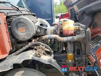 Zdjęcie 11 z 13 samochodu: 2013 VOLVO VNL SEMI TRUCK VIN:4V4NC9EG9DN560328 - miniatura