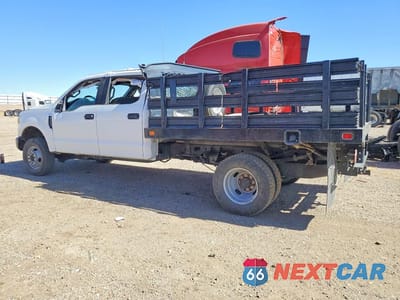 Drugie zdjęcie samochodu z przodu: 2022 FORD F350 SD 4WD 6.2L V8 STAKE BED VIN:1FD8W3H62NED17361 - miniatura
