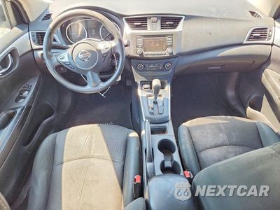 Zdjęcie 8 z 12 samochodu: 2018 NISSAN SENTRA S VIN:3N1AB7APXJY335280 - miniatura
