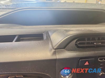 Zdjęcie 9 z 13 samochodu: 2016 TOYOTA PRIUS C FOUR VIN:JTDKDTB3XG1115859 - miniatura