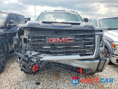 Piąte zdjęcie samochodu w środku: 2024 GMC SIERRA K2500 AT4 VIN:1GT49PEY2RF182759 - miniatura