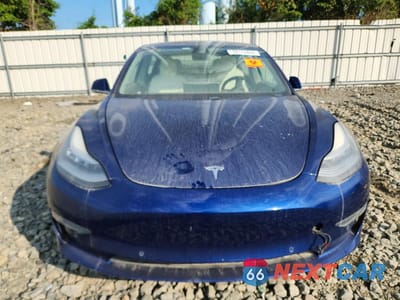 Piąte zdjęcie samochodu w środku: 2019 TESLA MODEL 3 VIN:5YJ3E1EB8KF450918 - miniatura