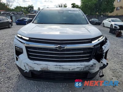 Piąte zdjęcie samochodu w środku: 2025 CHEVROLET TRAVERSE LT VIN:1GNERGRS0SJ241148 - miniatura